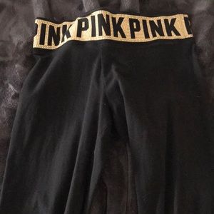 Black yoga pants